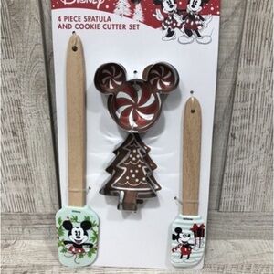 Disney Mickey Mouse Holiday Baking Set - (NWT) Red, Brown, Green